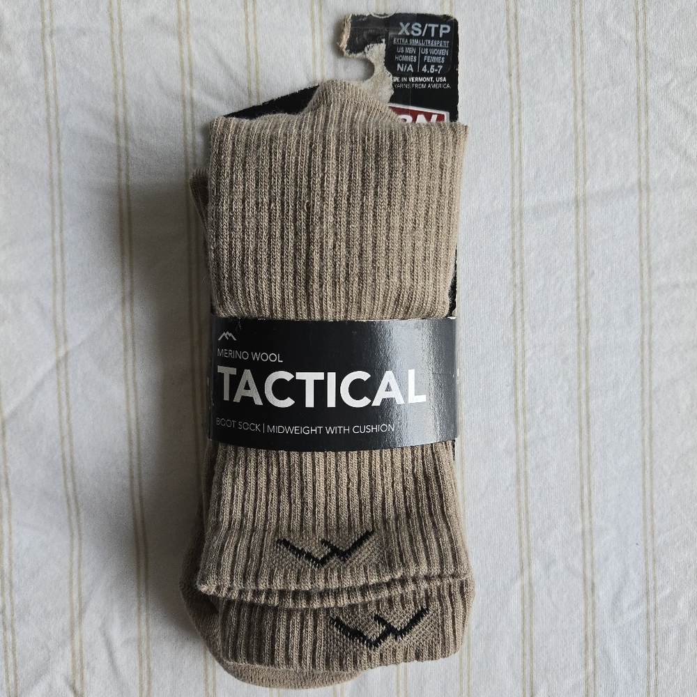 Darn Tough T4021 Boot Midweight Tactical Sock with Cushion, TAN, XS women 4.5-7